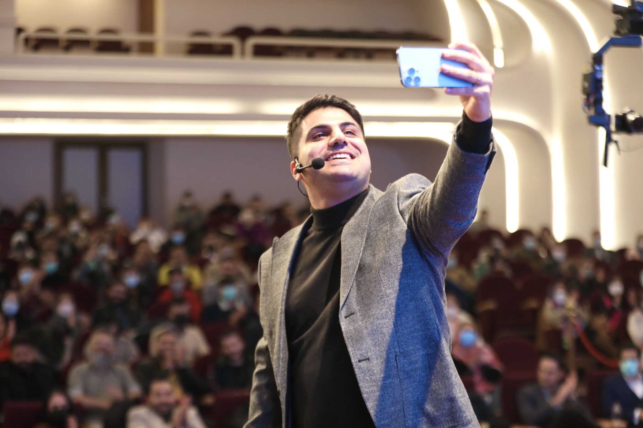 علی آزمون مدیریت تیم پارس وکس علی آزمون مدیریت تیم پارس وکس